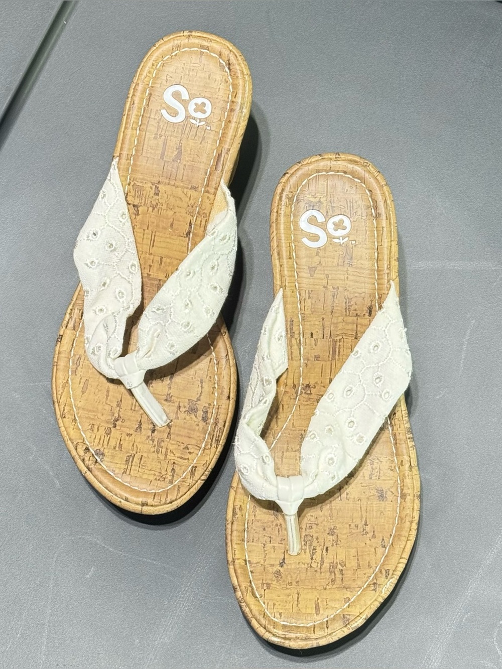SO White Embroidered Cork-Style Wedge Thong Sandals WMS SIZE 7